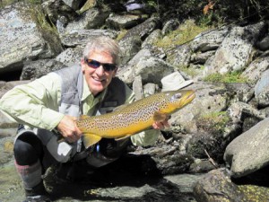 Fly fishing New Zealand's South Island, sight fishing for browns in crystal clear New Zealand rivers with flyfishingheaven.com